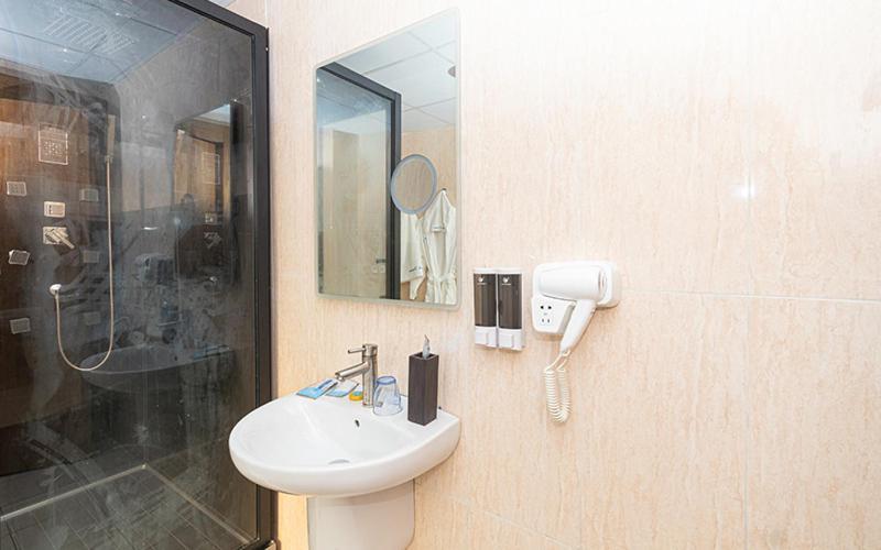 Hotel Le Figaro 두알라 외부 사진