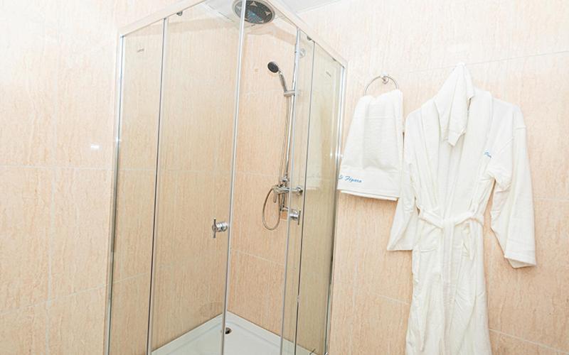 Hotel Le Figaro 두알라 외부 사진
