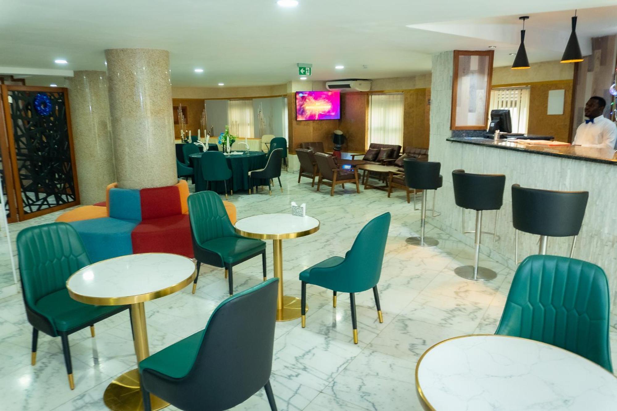 Hotel Le Figaro 두알라 외부 사진