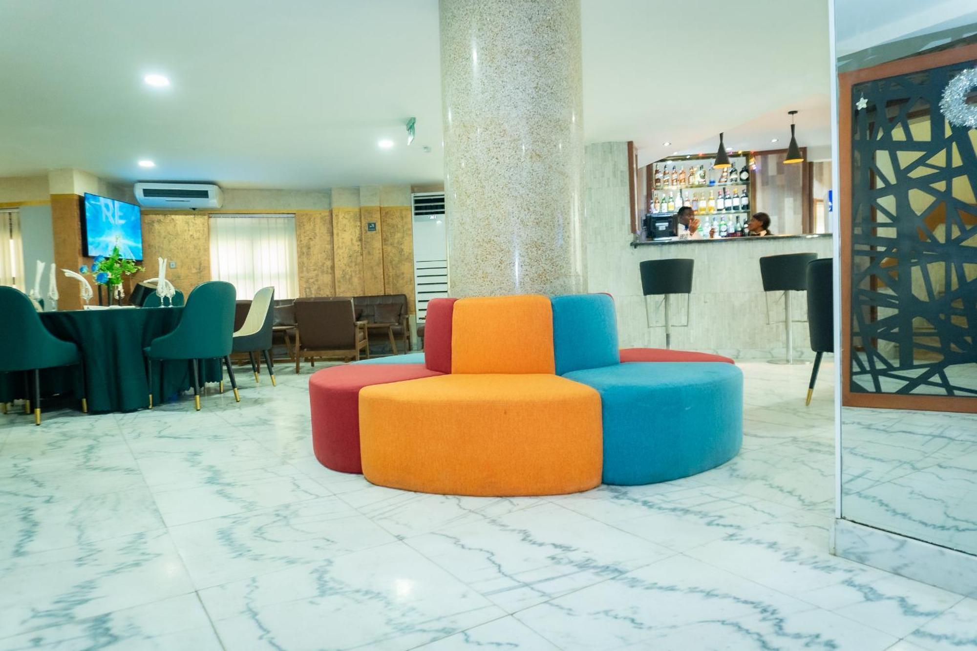 Hotel Le Figaro 두알라 외부 사진