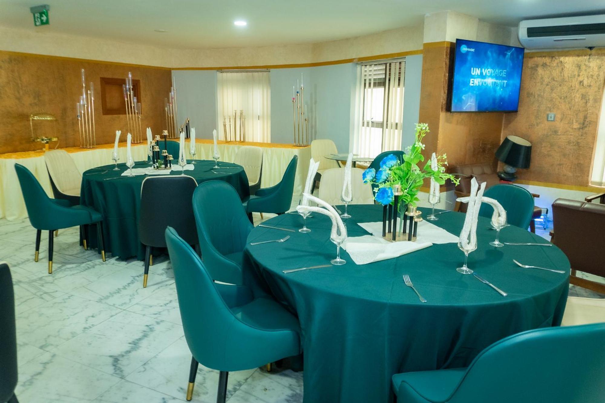 Hotel Le Figaro 두알라 외부 사진