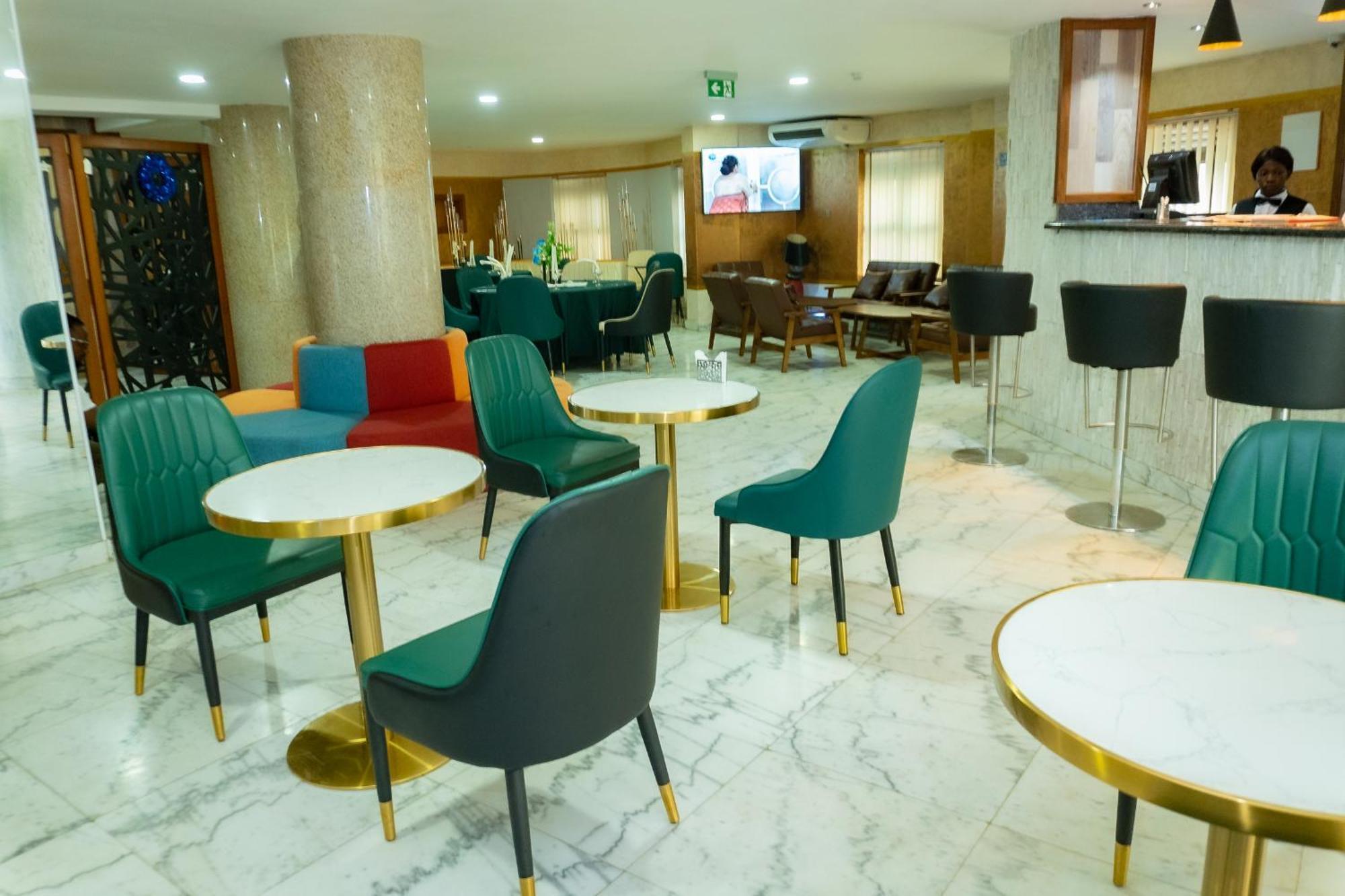 Hotel Le Figaro 두알라 외부 사진