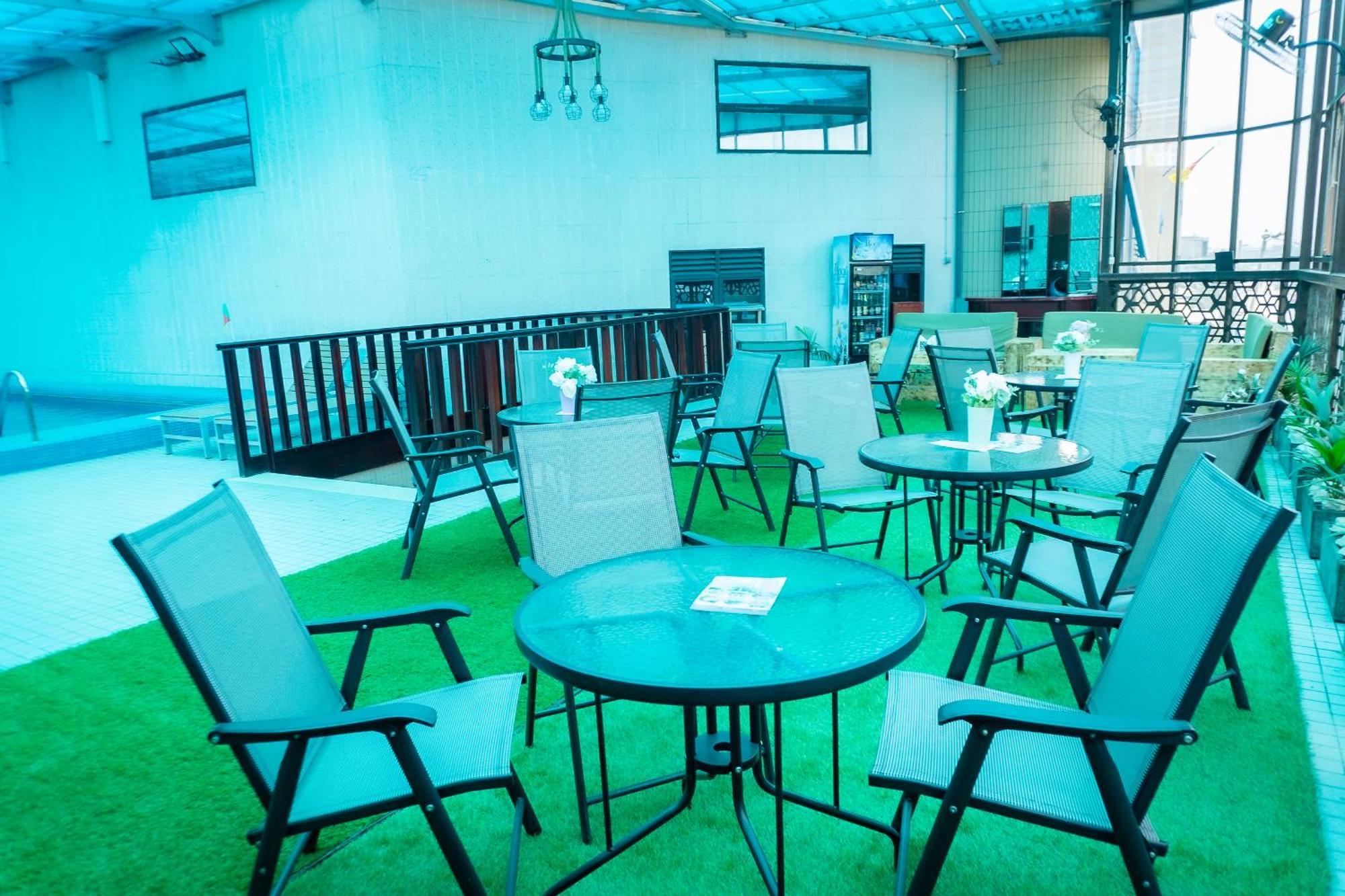 Hotel Le Figaro 두알라 외부 사진